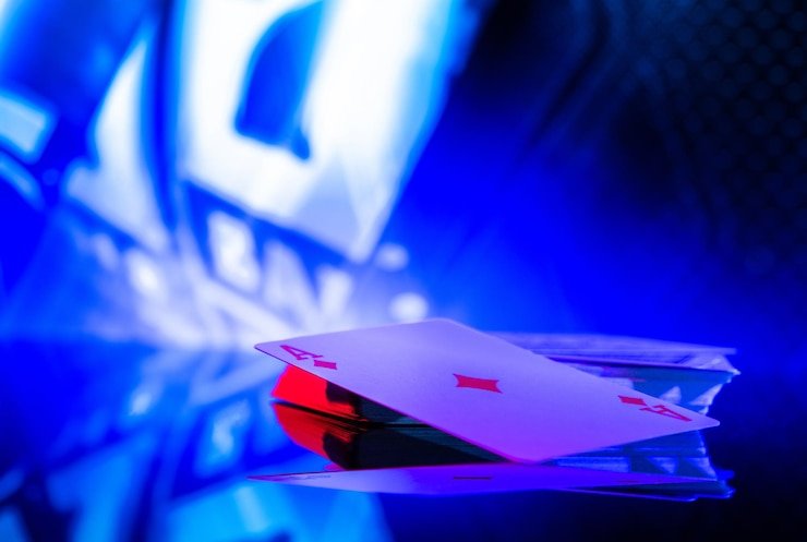 Studio live dealer number games dengan multi-kamera dan dealer profesional di platform evototo